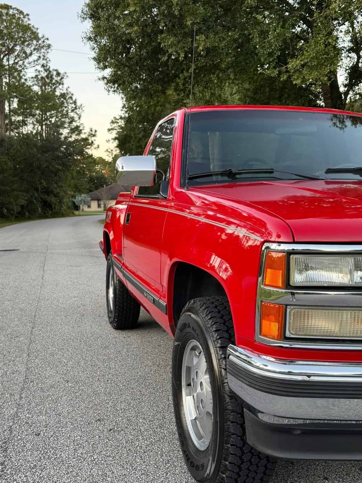1992 Chevrolet K1500 Z71- Rust Free- 5 Speed Manual- Low Miles